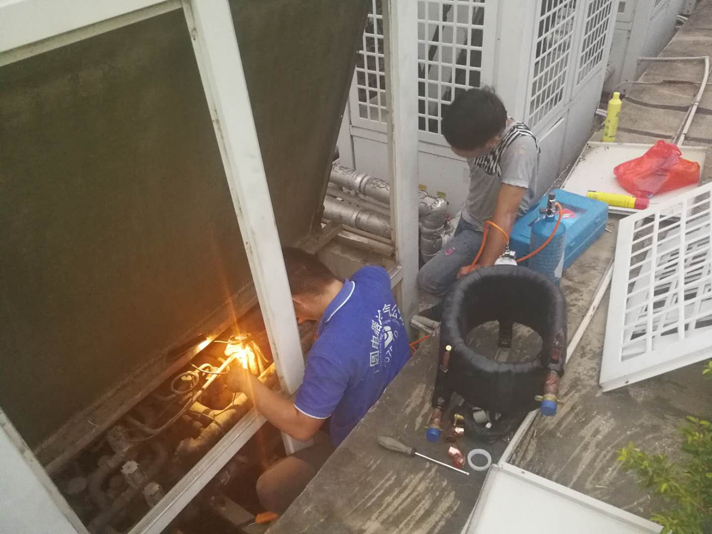 空氣能維修 (2)